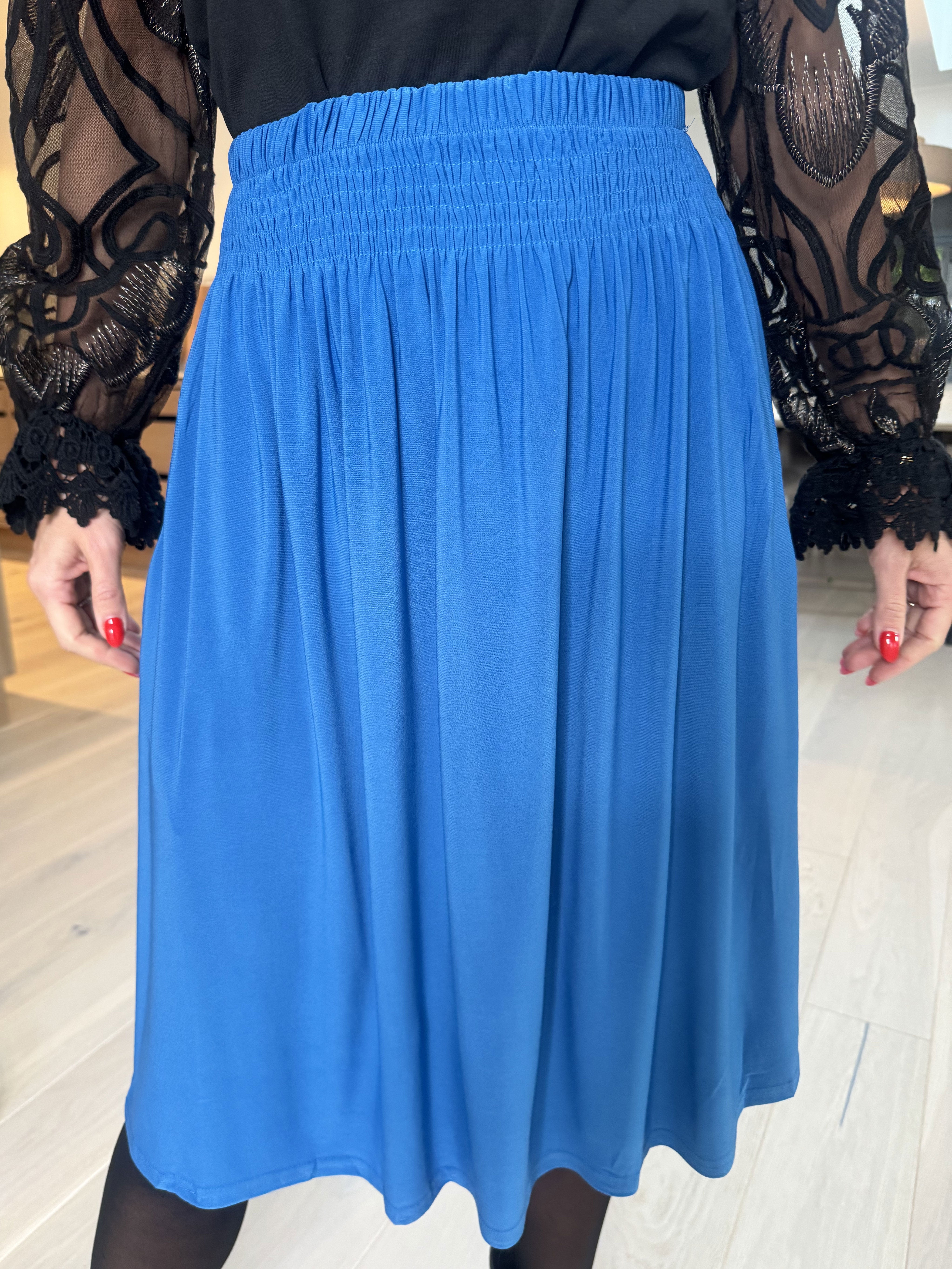 Pams Plain Skirt - Slät kjol i stretchigt tyg